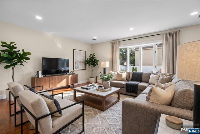 128 Grove Street, Mahwah, NJ 07430