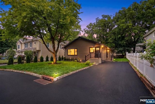 128 Grove Street, Mahwah, NJ 07430