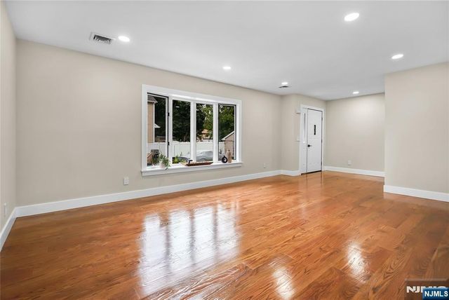 128 Grove Street, Mahwah, NJ 07430