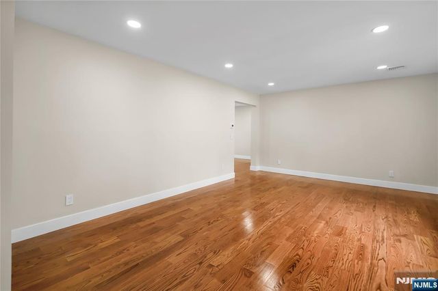 128 Grove Street, Mahwah, NJ 07430