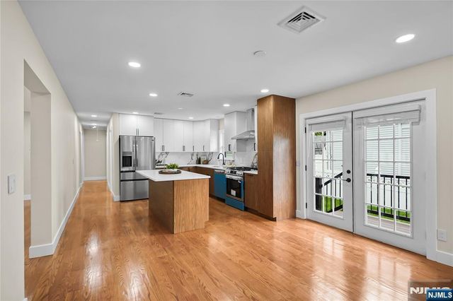 128 Grove Street, Mahwah, NJ 07430