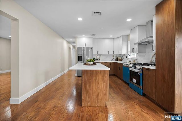 128 Grove Street, Mahwah, NJ 07430