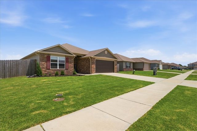 1730 Greenbank Drive, Centerton, AR 72719