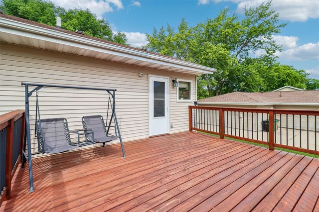 615 10th Avenue NW, Altoona, IA 50009