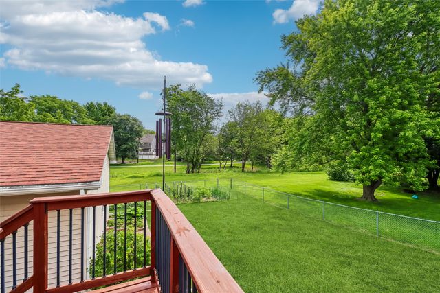 615 10th Avenue NW, Altoona, IA 50009