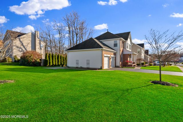 19 Danella Way, Howell, NJ 07731