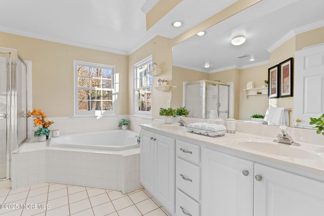 19 Danella Way, Howell, NJ 07731