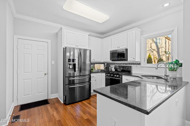 19 Danella Way, Howell, NJ 07731
