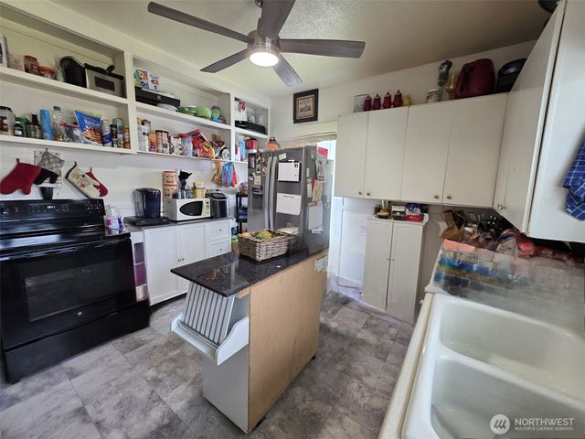 2719 Pacific Avenue, Hoquiam, WA 98550