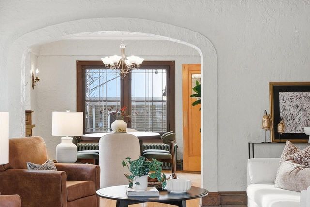 4101 N Morris BOULEVARD, Shorewood, WI 53211