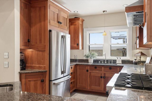 4101 N Morris BOULEVARD, Shorewood, WI 53211