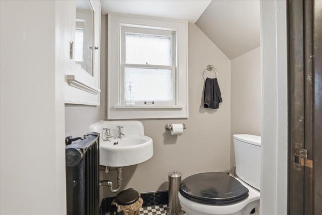 4101 N Morris BOULEVARD, Shorewood, WI 53211