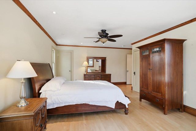 4101 N Morris BOULEVARD, Shorewood, WI 53211