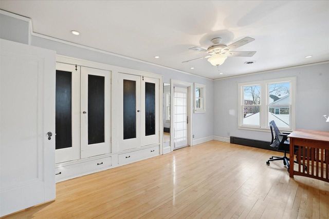 4101 N Morris BOULEVARD, Shorewood, WI 53211