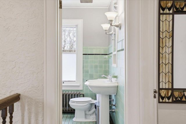 4101 N Morris BOULEVARD, Shorewood, WI 53211