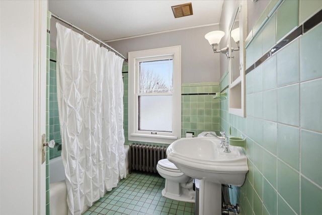 4101 N Morris BOULEVARD, Shorewood, WI 53211