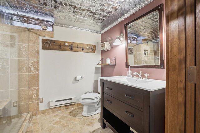 4101 N Morris BOULEVARD, Shorewood, WI 53211