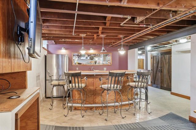 4101 N Morris BOULEVARD, Shorewood, WI 53211