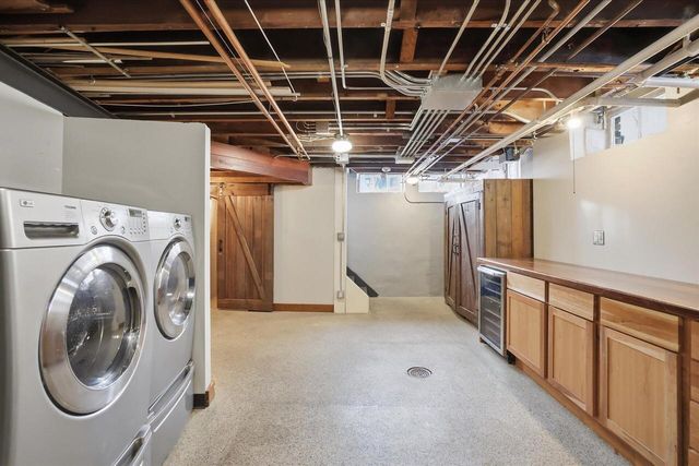 4101 N Morris BOULEVARD, Shorewood, WI 53211