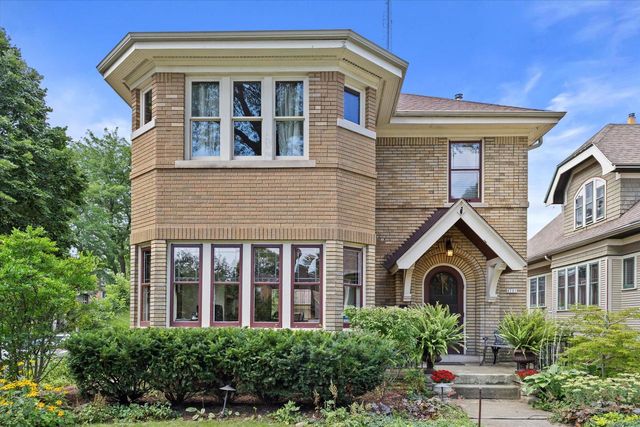4101 N Morris BOULEVARD, Shorewood, WI 53211