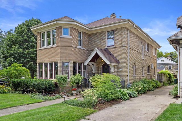 4101 N Morris BOULEVARD, Shorewood, WI 53211