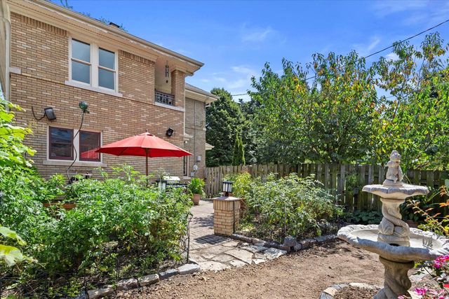 4101 N Morris BOULEVARD, Shorewood, WI 53211