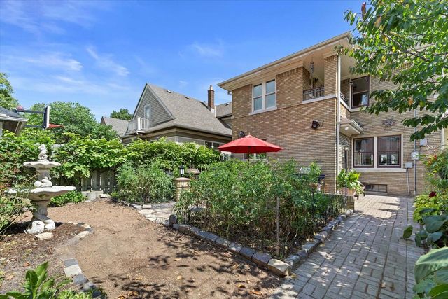 4101 N Morris BOULEVARD, Shorewood, WI 53211