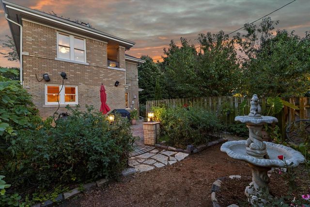 4101 N Morris BOULEVARD, Shorewood, WI 53211