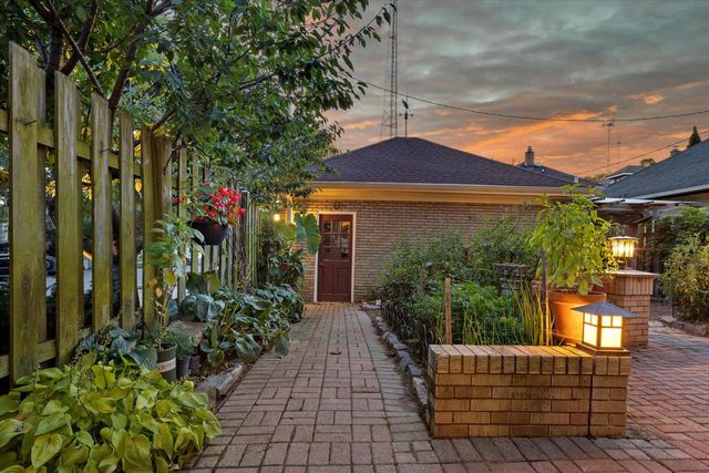 4101 N Morris BOULEVARD, Shorewood, WI 53211