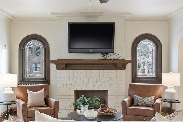 4101 N Morris BOULEVARD, Shorewood, WI 53211