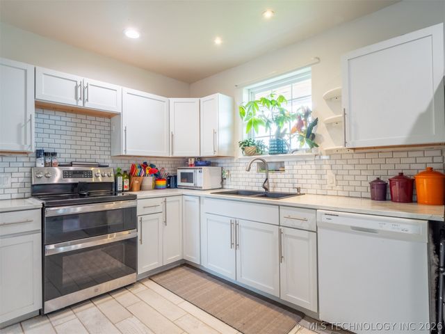 978 E Camp, Mcalester, OK 74501
