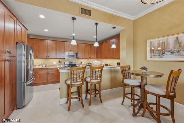 9233 Museo CIR 103, Naples, FL 34114