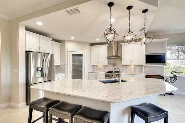 7482 DIVOT LOOP 6A, Bradenton, FL 34202