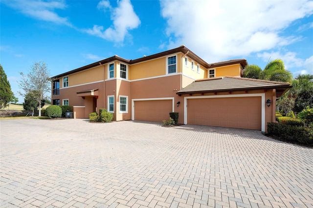 7482 DIVOT LOOP 6A, Bradenton, FL 34202