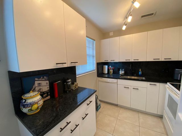 80 Prescott D 80, Deerfield Beach, FL 33442