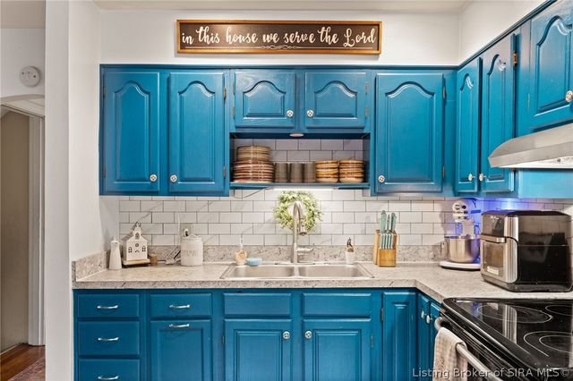 816 Morris Avenue, Jeffersonville, IN 47130