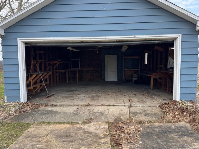 13512 S 42nd Street, Vicksburg, MI 49097