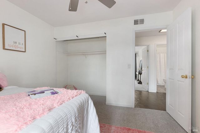 678 Claremont Dr, Vacaville, CA 95687