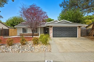 678 Claremont Dr, Vacaville, CA 95687