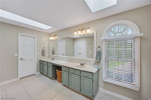 7663 Herrick Park Drive, Hudson, OH 44236