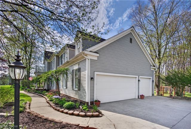 7663 Herrick Park Drive, Hudson, OH 44236