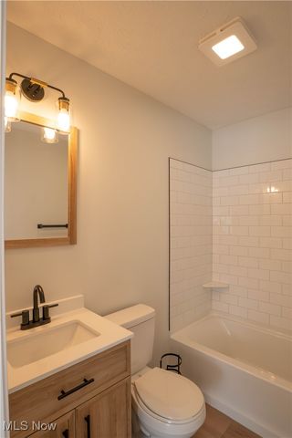 5796 Starview Drive, Clinton, OH 44216