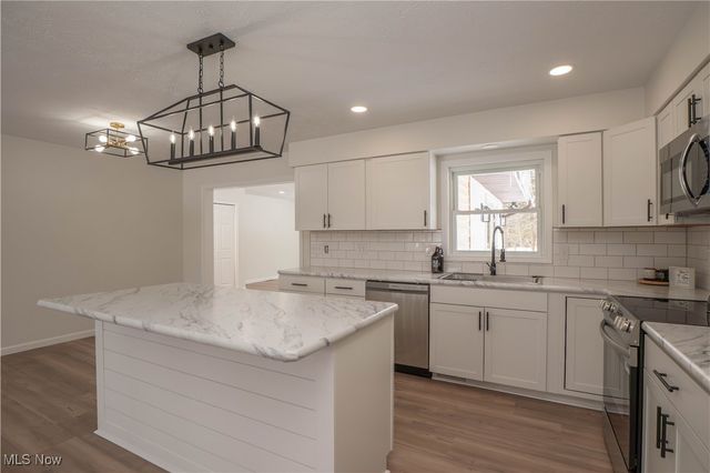 5796 Starview Drive, Clinton, OH 44216