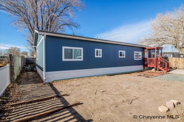 1118 LAKE PL, Cheyenne, WY 82007