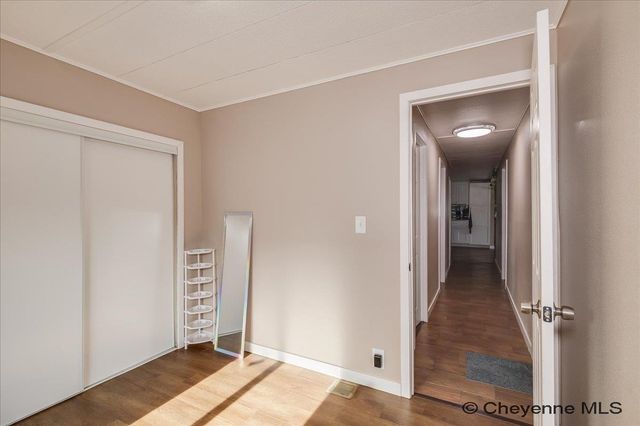 1118 LAKE PL, Cheyenne, WY 82007