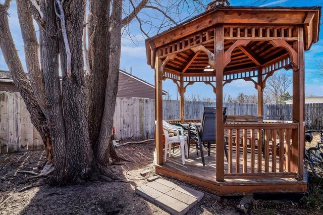 1118 LAKE PL, Cheyenne, WY 82007