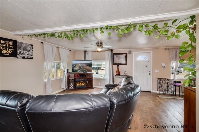 1118 LAKE PL, Cheyenne, WY 82007