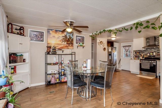 1118 LAKE PL, Cheyenne, WY 82007