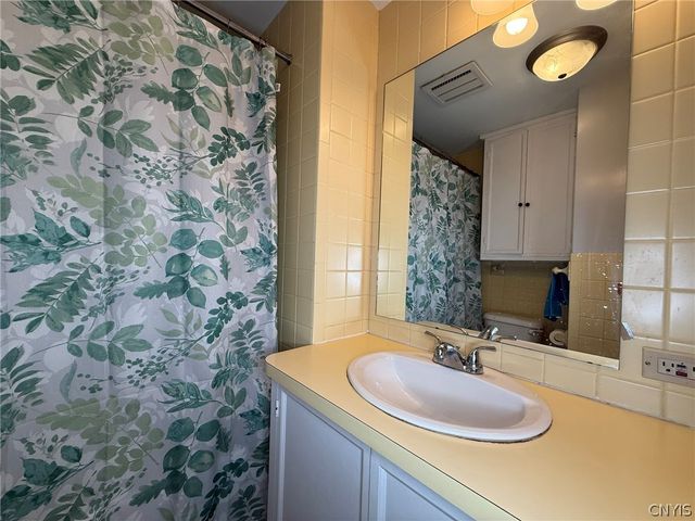 1101 Cumberland Ave, Syracuse, NY 13210