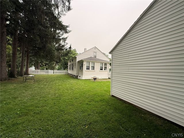1101 Cumberland Ave, Syracuse, NY 13210
